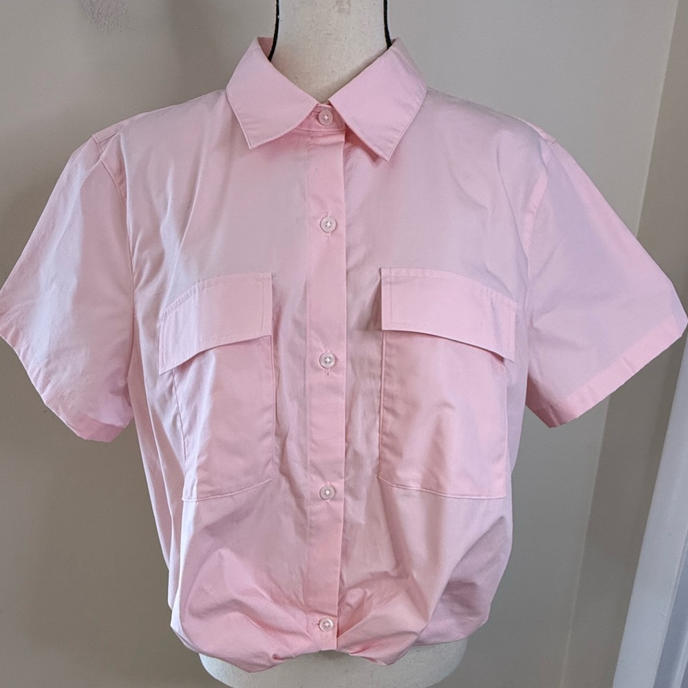 NWT Women's Pink Short-Sleeve Button-Up Shirt